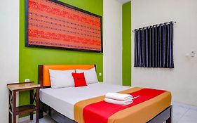 RedDoorz at Flory Hotel Jalan Ringroad Selatan